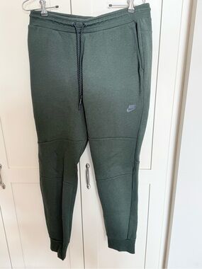 Nike Tech Fleece Dark Green Men's Jogger Sweatpants